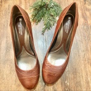Naturalizer Brown Leather Pumps. Size 10